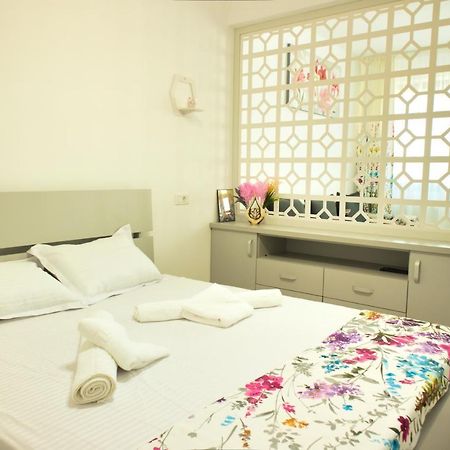 Cozy Flowers Studio - Fast Wi-Fi & Washer-Dryer 布拉索夫 外观 照片